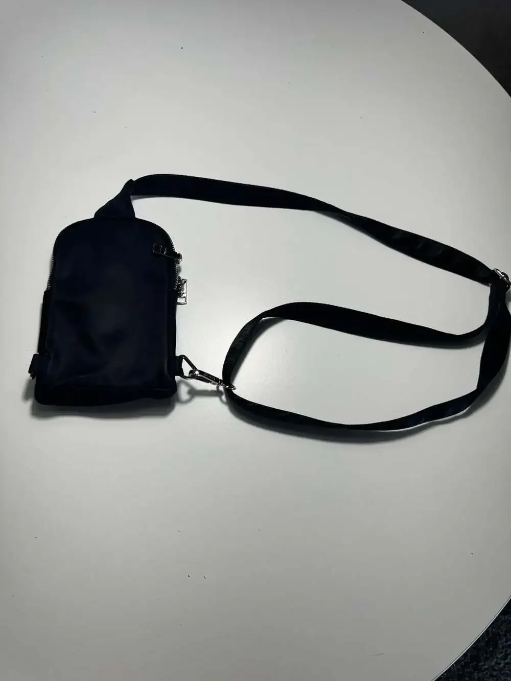 INICAT Black Nylon Phone Crossbody Bag Mini Travel Wallet Adjustable Strap